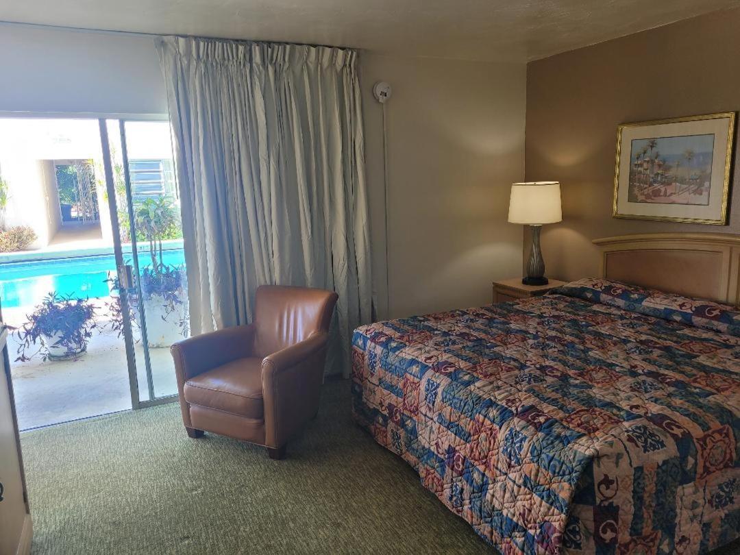 Queens Lodge Motel 웨스트 팜 비치 외부 사진